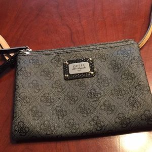 Women’s Guess Bag